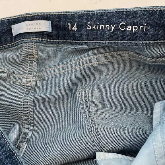 Lauren Conrad LC Sz 14 Skinny Capri Distressed Blue Jeans - Picture 3 of 8